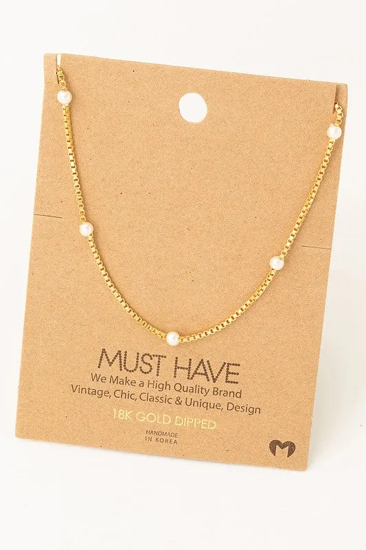 Box Chain Stationary Pearl Must Have Necklace